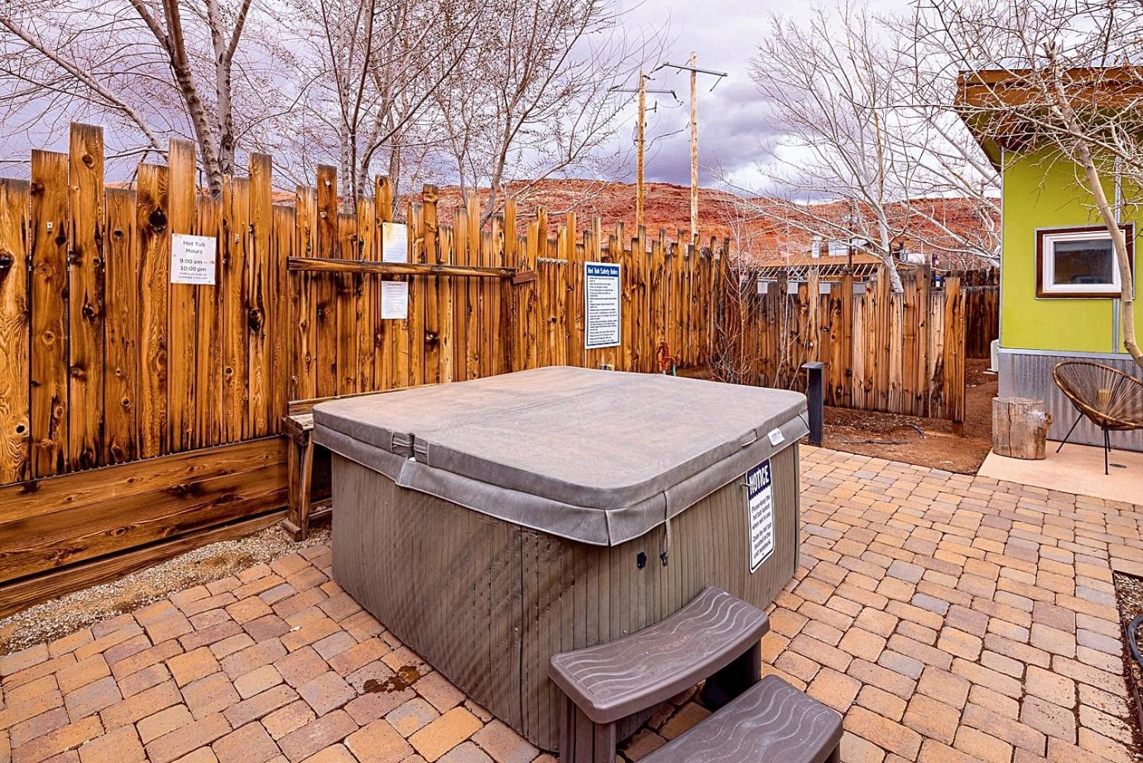 Downtown Kokopelli West 8 - Newly Remodeled Stylish Studio Moab Exterior photo